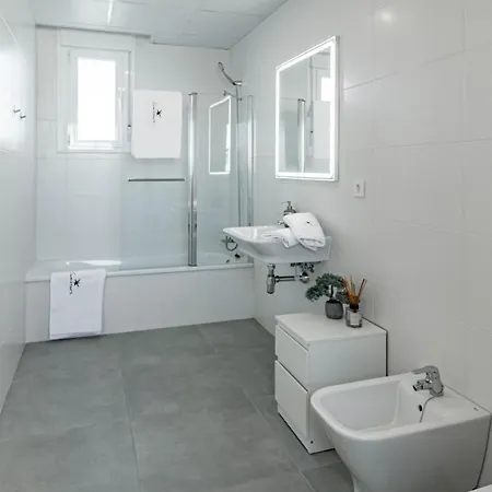 Tranquil Oasis 2 Bedroom In Nueva Andalucia Close To Centro Plaza 마르베야