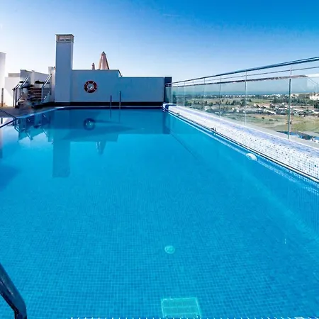 아파트 Tranquil Oasis 2 Bedroom In Nueva Andalucia Close To Centro Plaza 마르베야