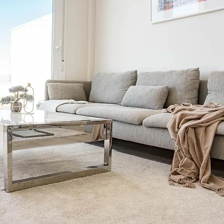 Tranquil Oasis 2 Bedroom In Nueva Andalucia Close To Centro Plaza 마르베야