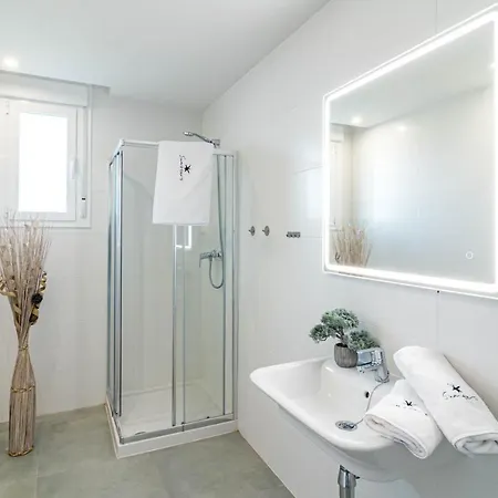 Tranquil Oasis 2 Bedroom In Nueva Andalucia Close To Centro Plaza 마르베야